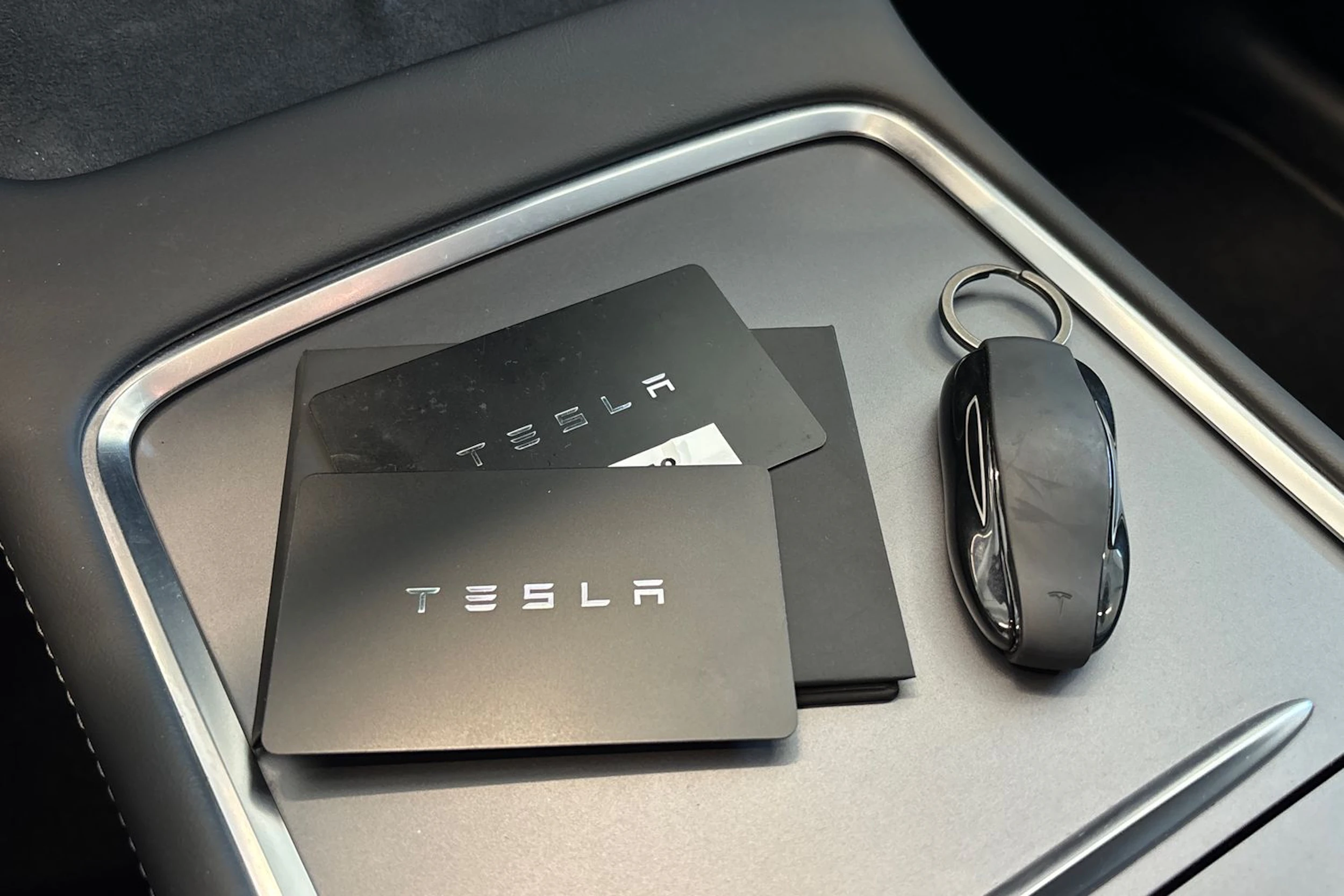 musta Tesla Model Y 2023 kuva 39.