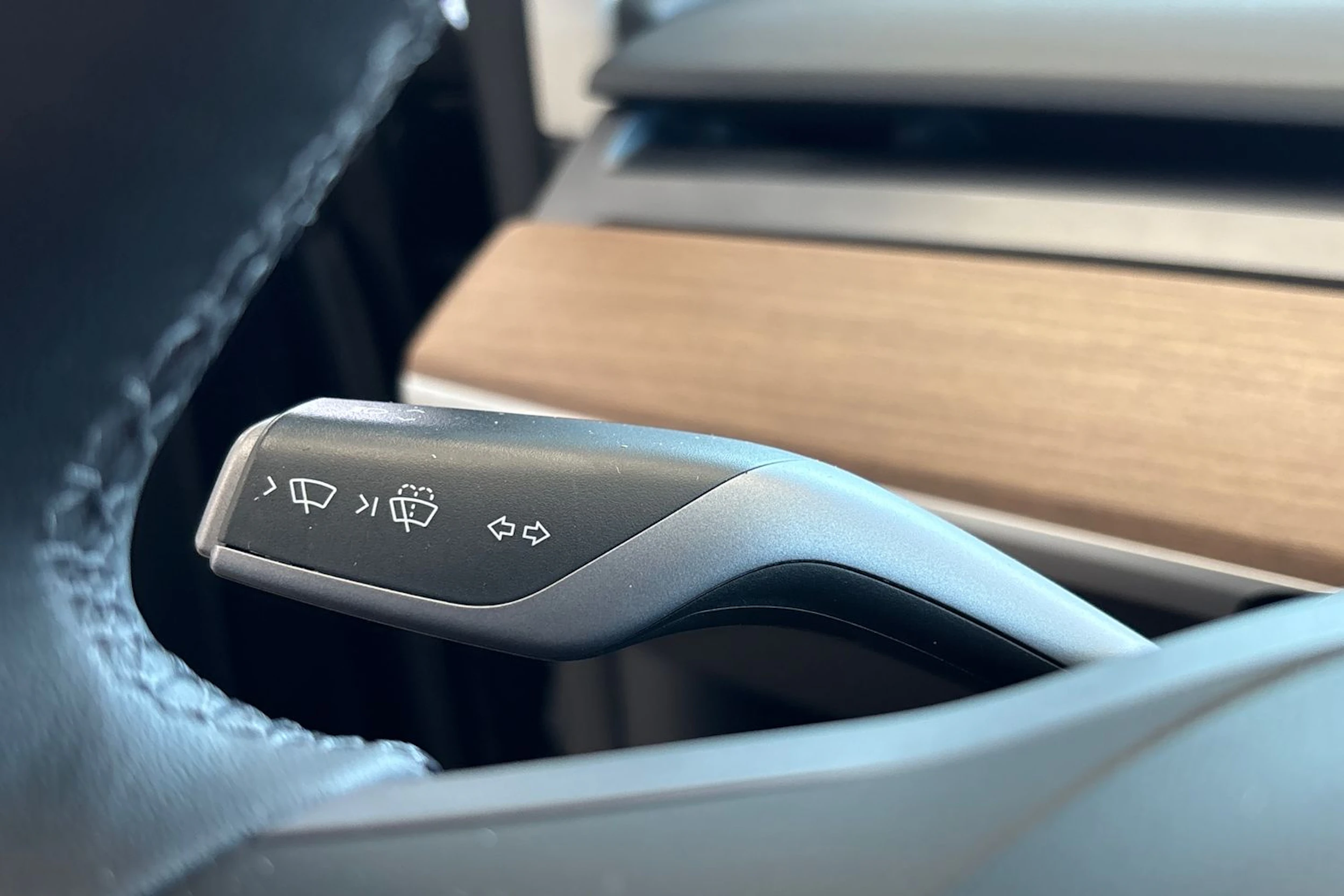 musta Tesla Model Y 2023 kuva 44.