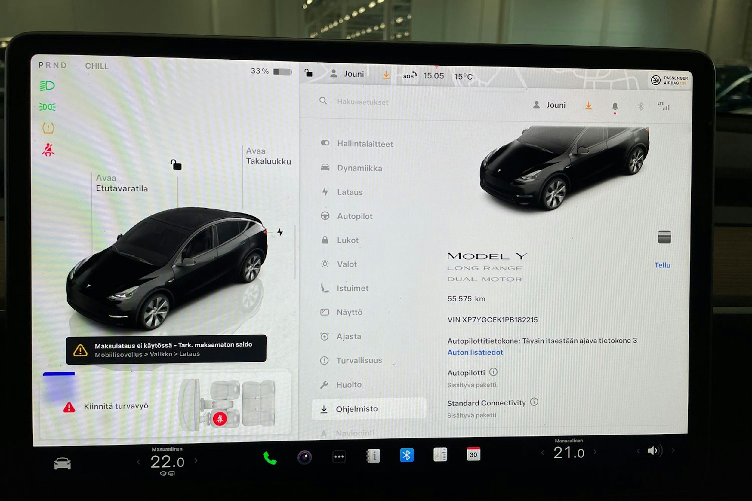 musta Tesla Model Y 2023 kuva 24.