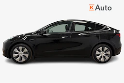 musta Tesla Model Y 2023 kuva 5.