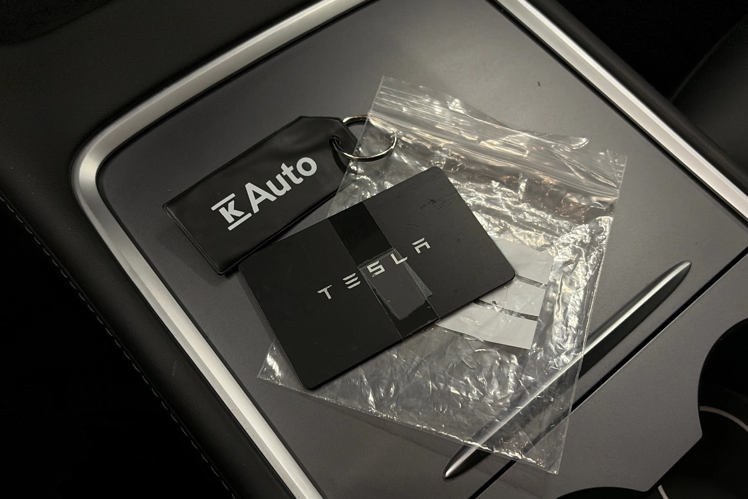 musta Tesla Model Y 2023 kuva 30.