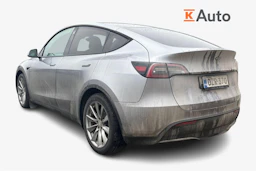 Harmaa Tesla Model Y 2023 kuva 2.