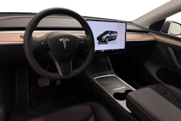 harmaa Tesla Model Y 2023 kuva 6.