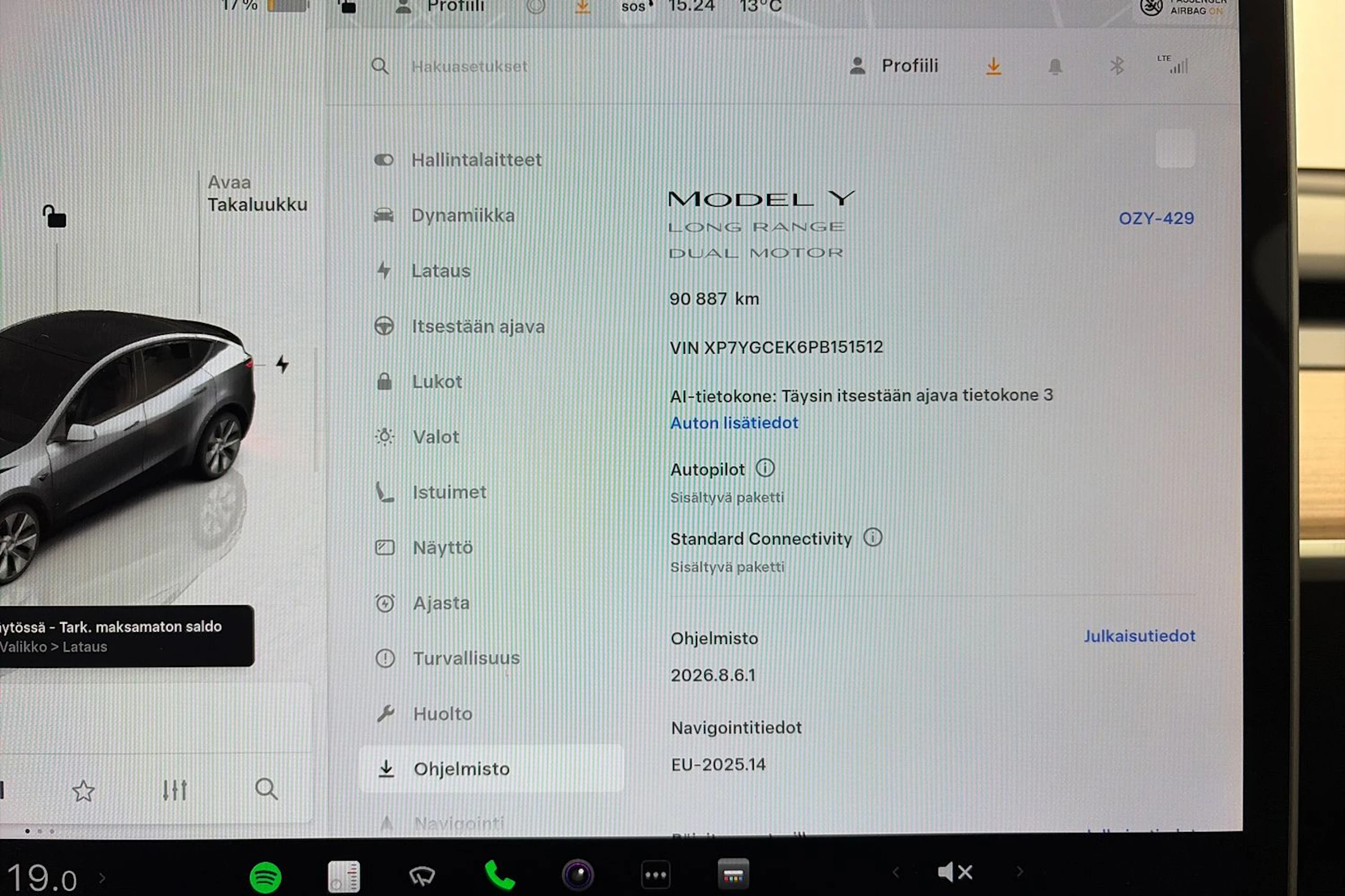 harmaa Tesla Model Y 2023 kuva 19.