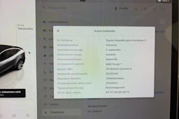 harmaa Tesla Model Y 2023 kuva 20.