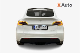 valkoinen Tesla Model Y 2023 kuva 3.
