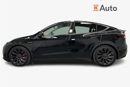 musta Tesla Model Y 2023 kuva 5.