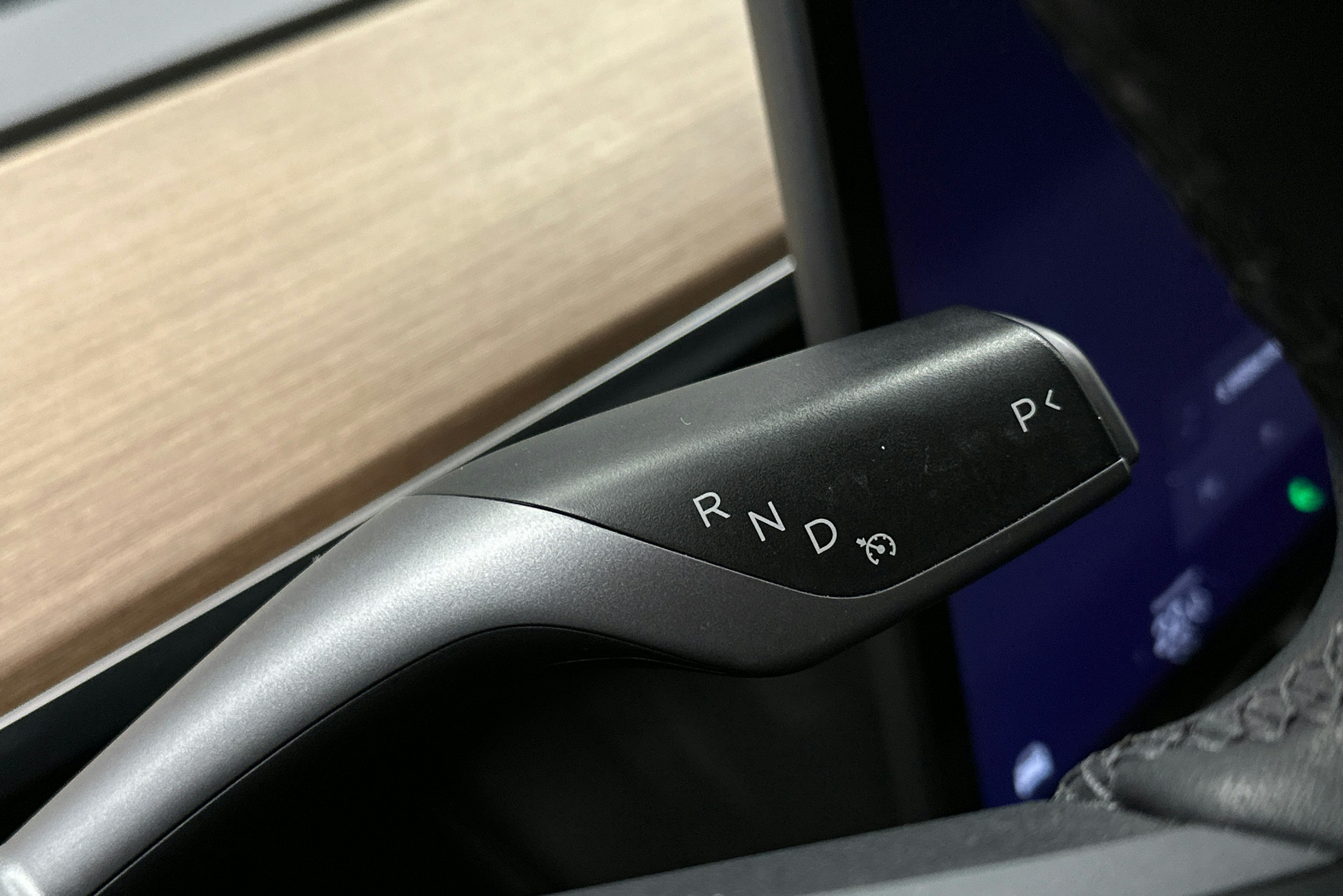 musta Tesla Model Y 2023 kuva 17.