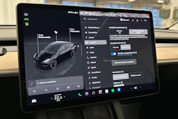 musta Tesla Model Y 2023 kuva 20.