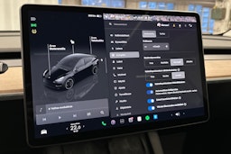 musta Tesla Model Y 2023 kuva 22.