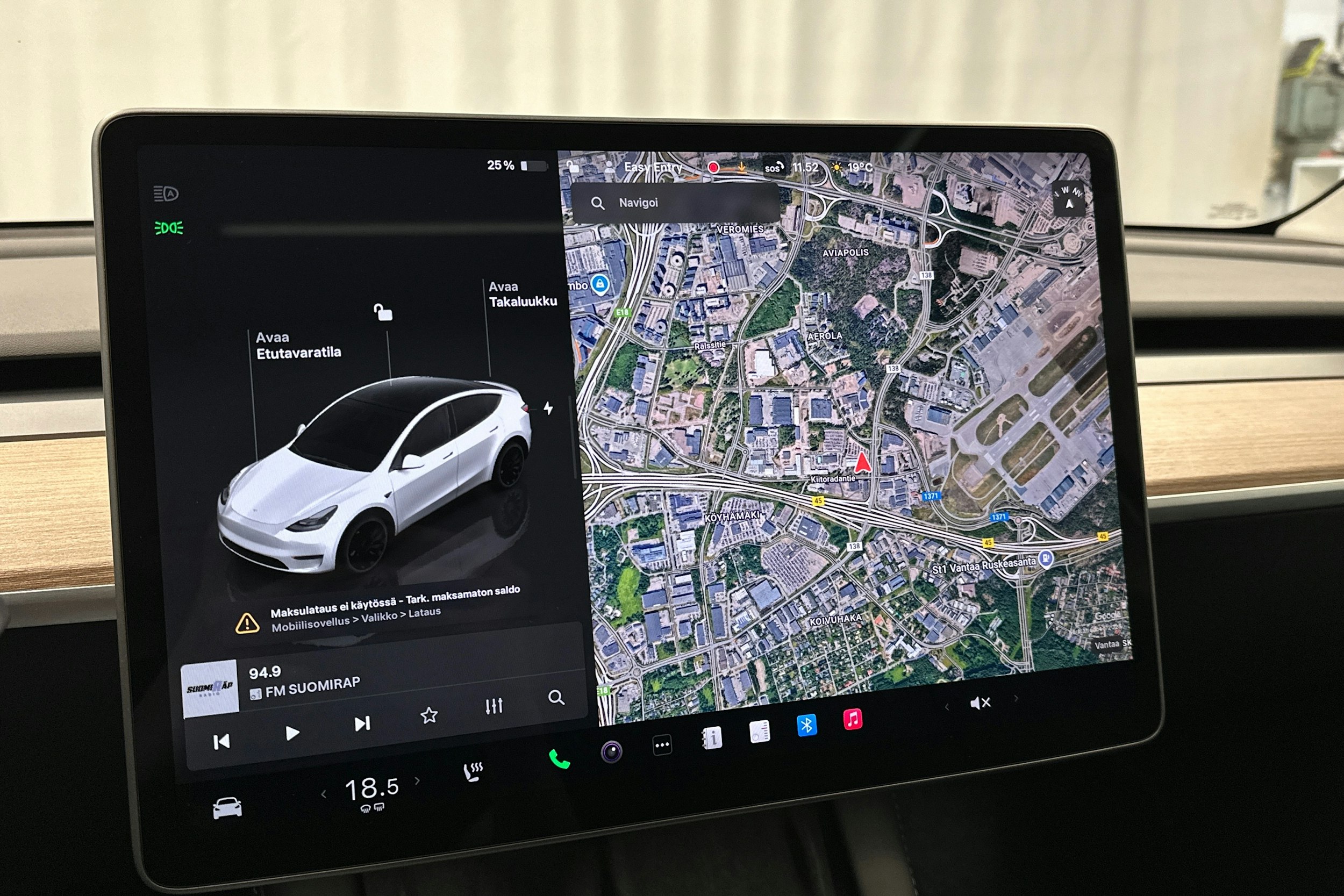 valkoinen Tesla Model Y 2023 kuva 20.