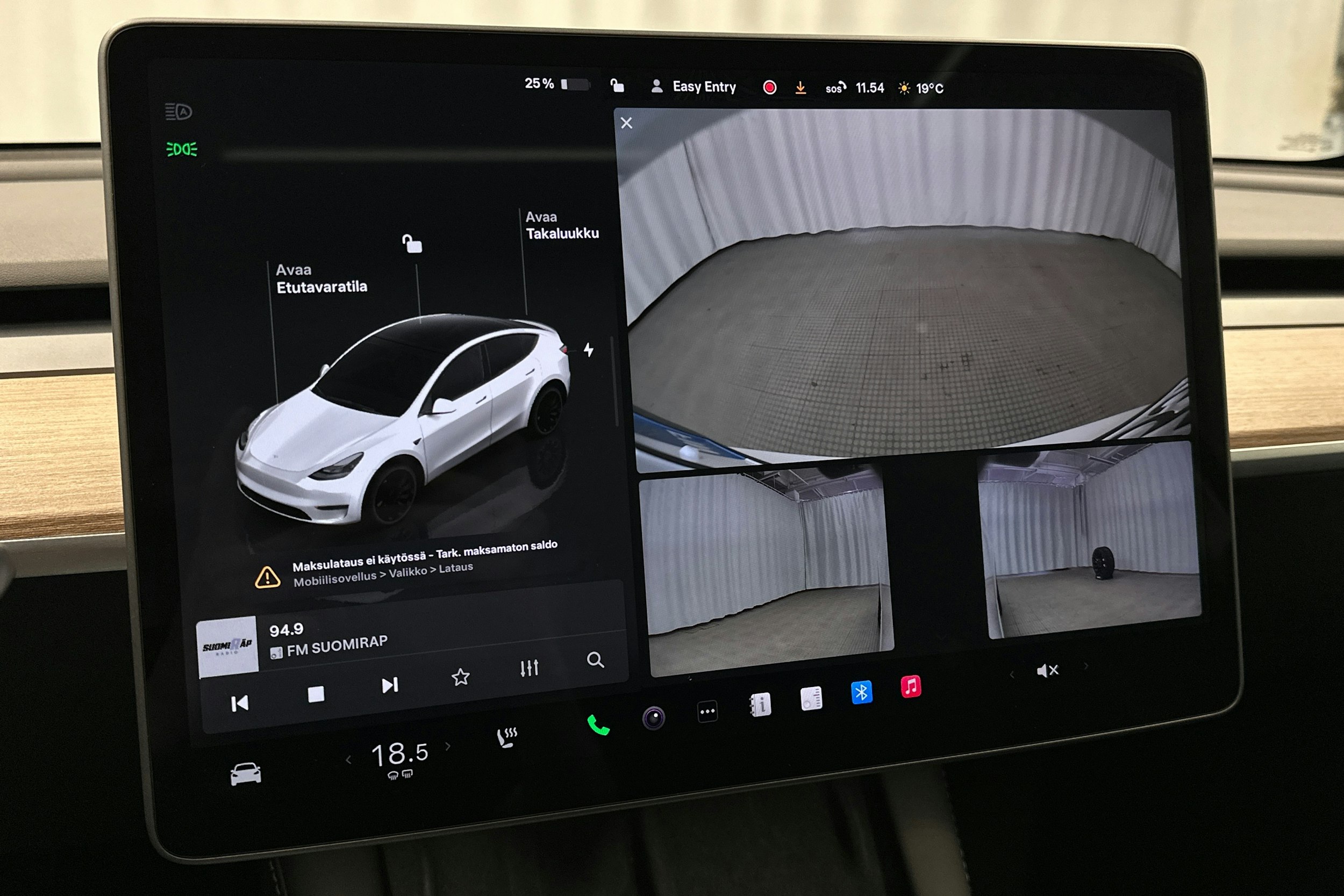 valkoinen Tesla Model Y 2023 kuva 25.