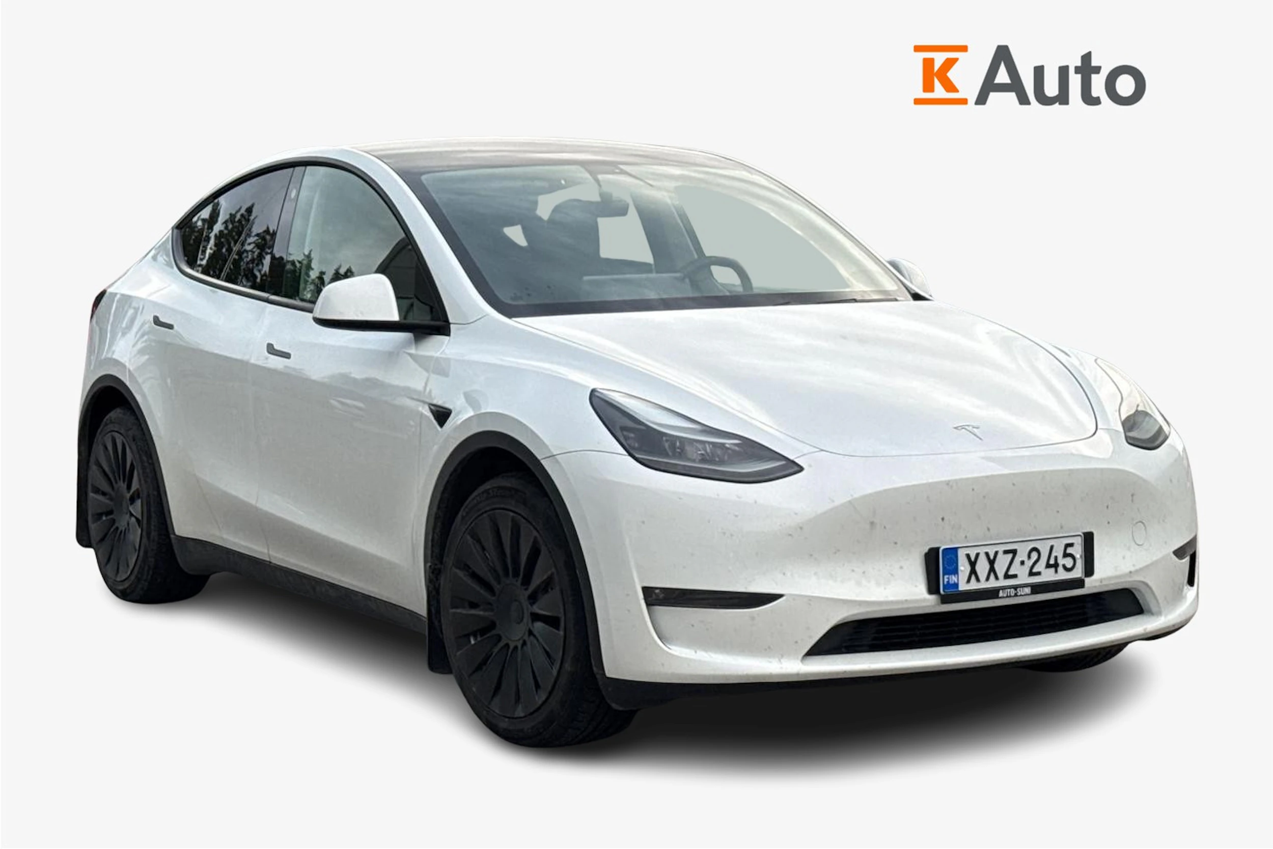 valkoinen Tesla Model Y 2023 kuva 1.