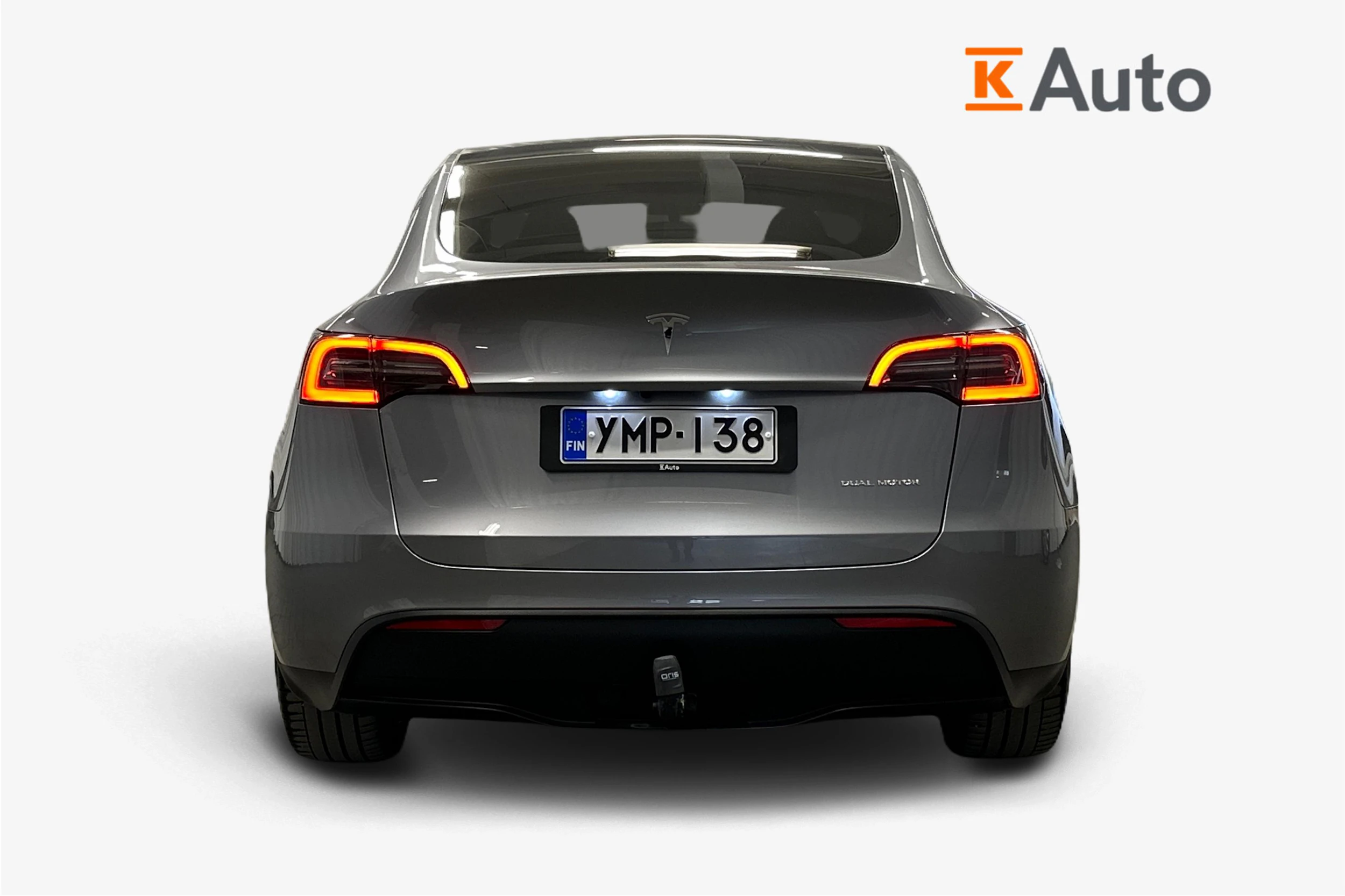 harmaa Tesla Model Y 2023 kuva 4.
