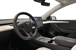 harmaa Tesla Model Y 2023 kuva 8.