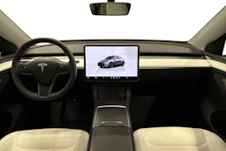 harmaa Tesla Model Y 2023 kuva 9.