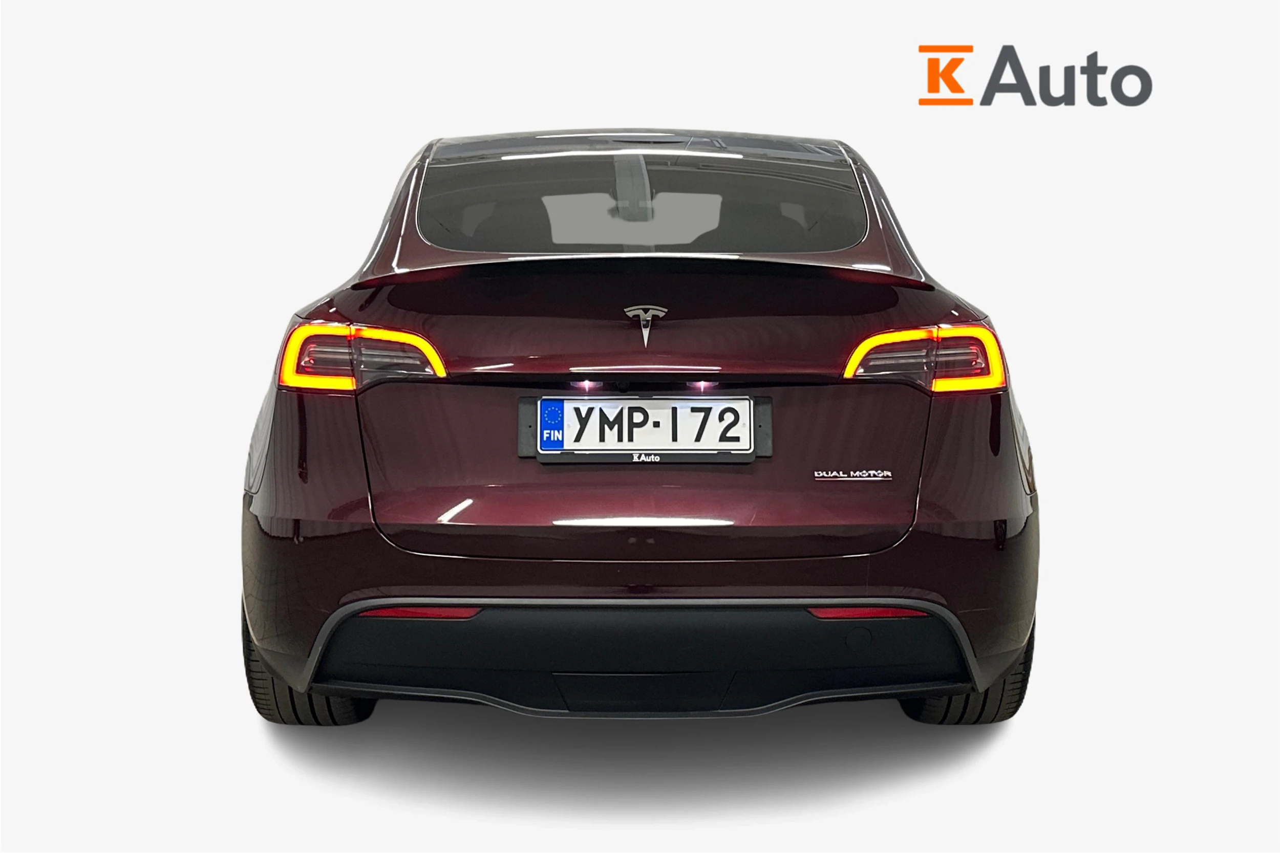 punainen Tesla Model Y 2023 kuva 4.