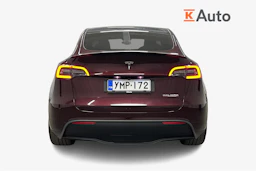 punainen Tesla Model Y 2023 kuva 4.