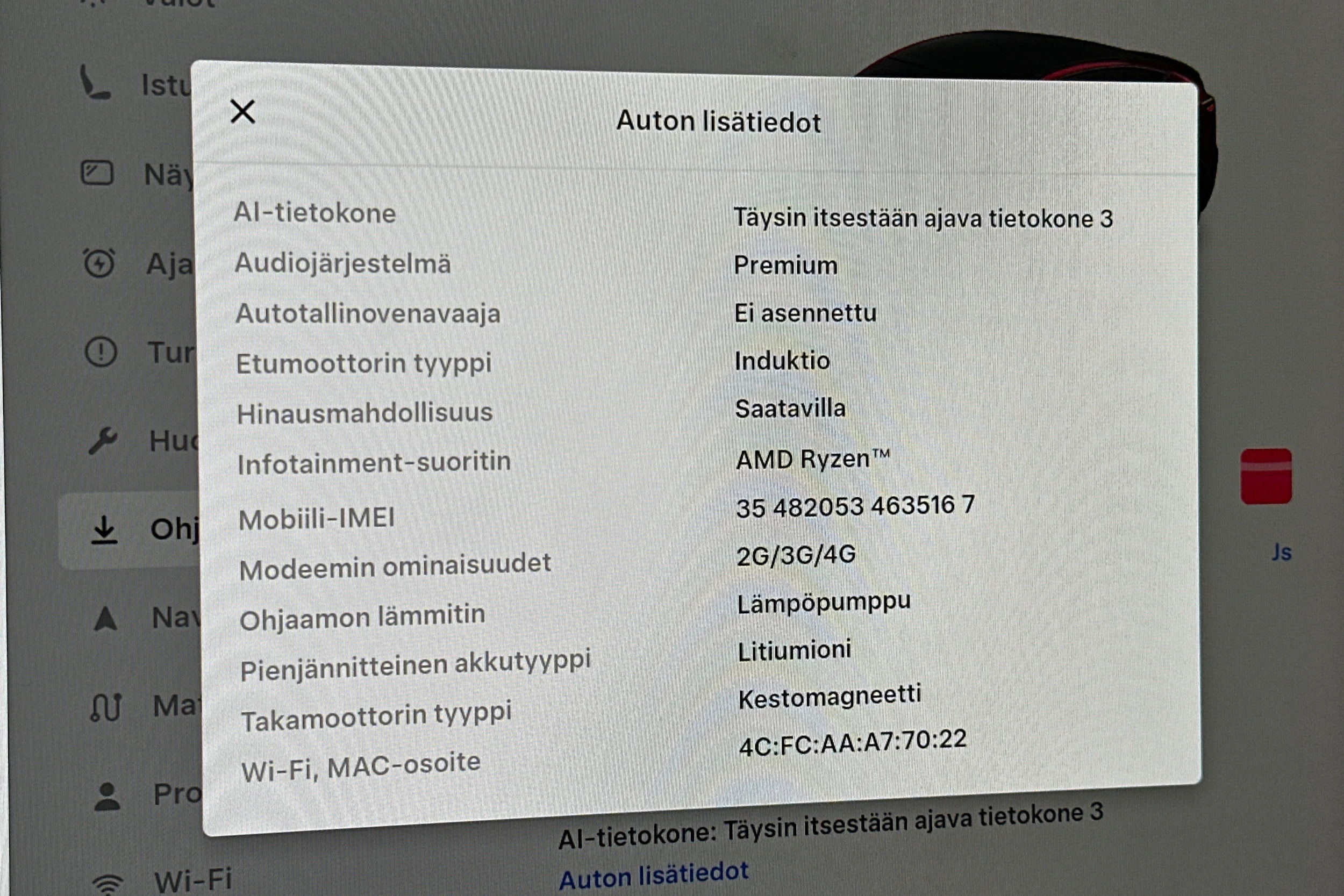 punainen Tesla Model Y 2023 kuva 19.