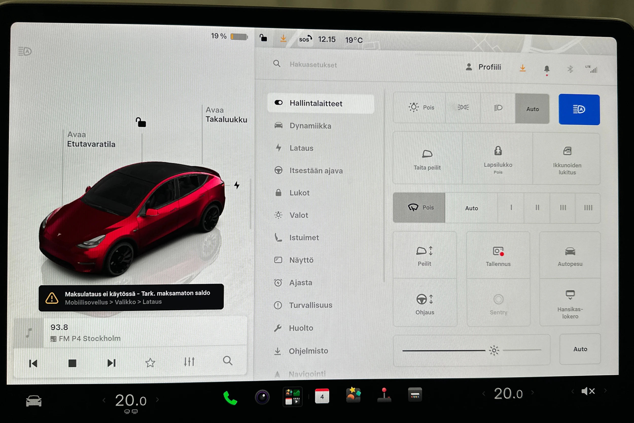 punainen Tesla Model Y 2023 kuva 20.