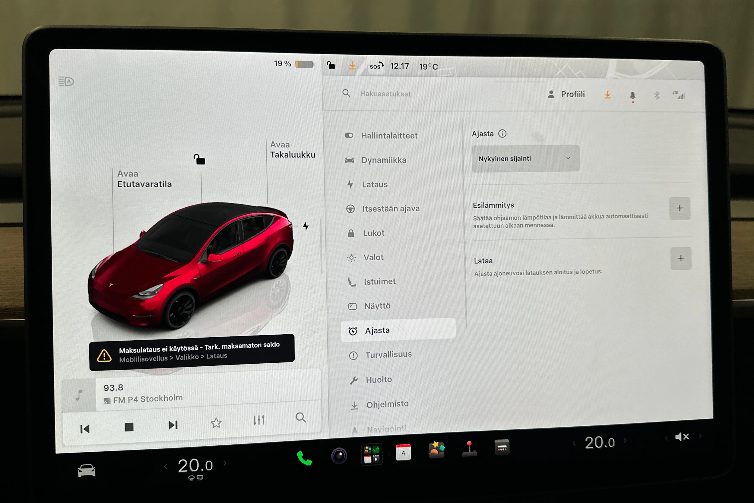 punainen Tesla Model Y 2023 kuva 24.