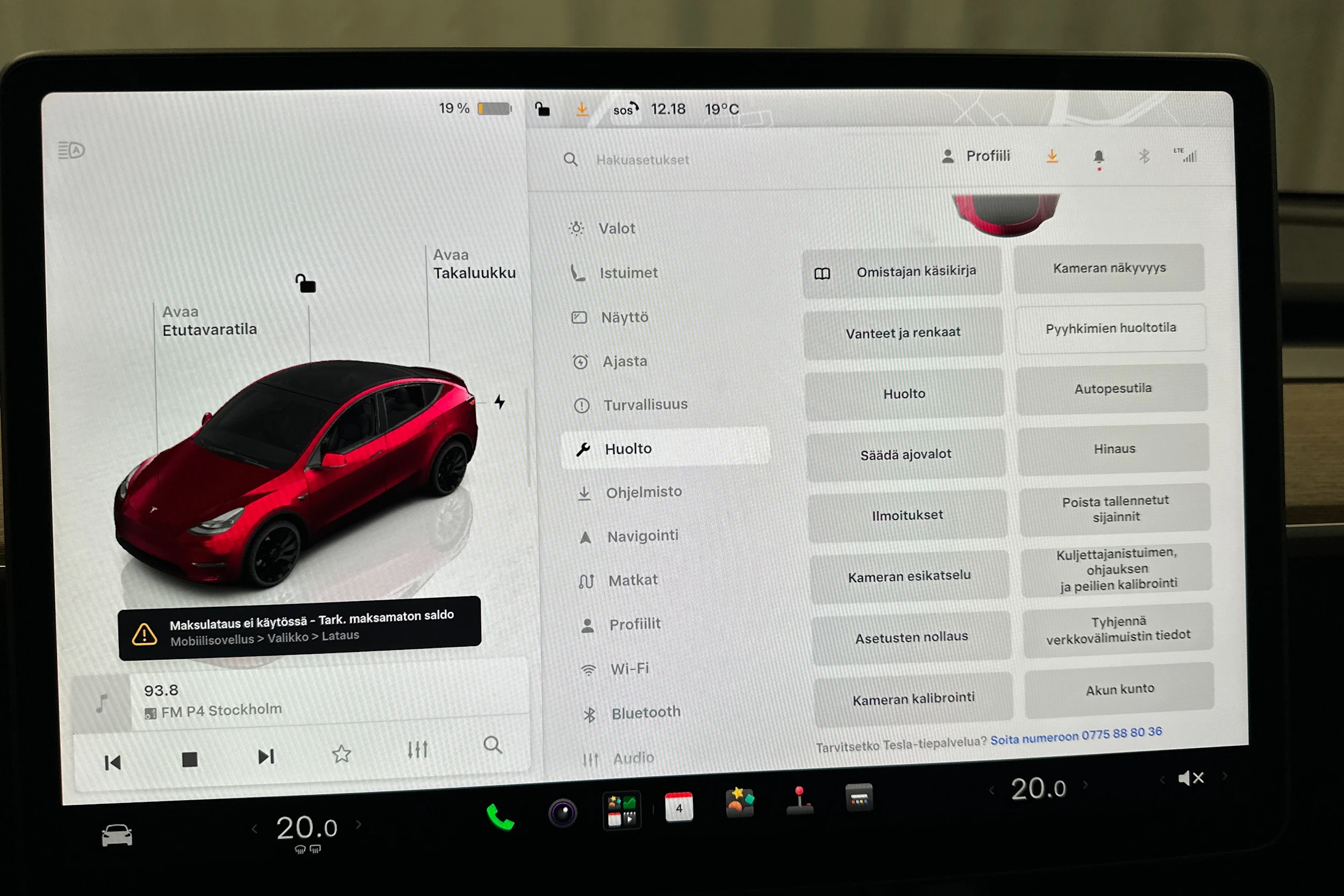 punainen Tesla Model Y 2023 kuva 26.