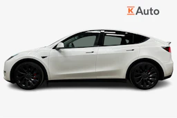valkoinen Tesla Model Y 2023 kuva 7.