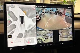 valkoinen Tesla Model Y 2023 kuva 25.
