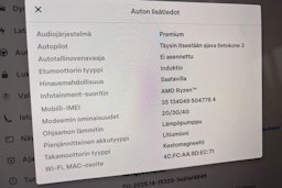 valkoinen Tesla Model Y 2023 kuva 26.