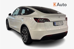 valkoinen Tesla Model Y 2023 kuva 2.