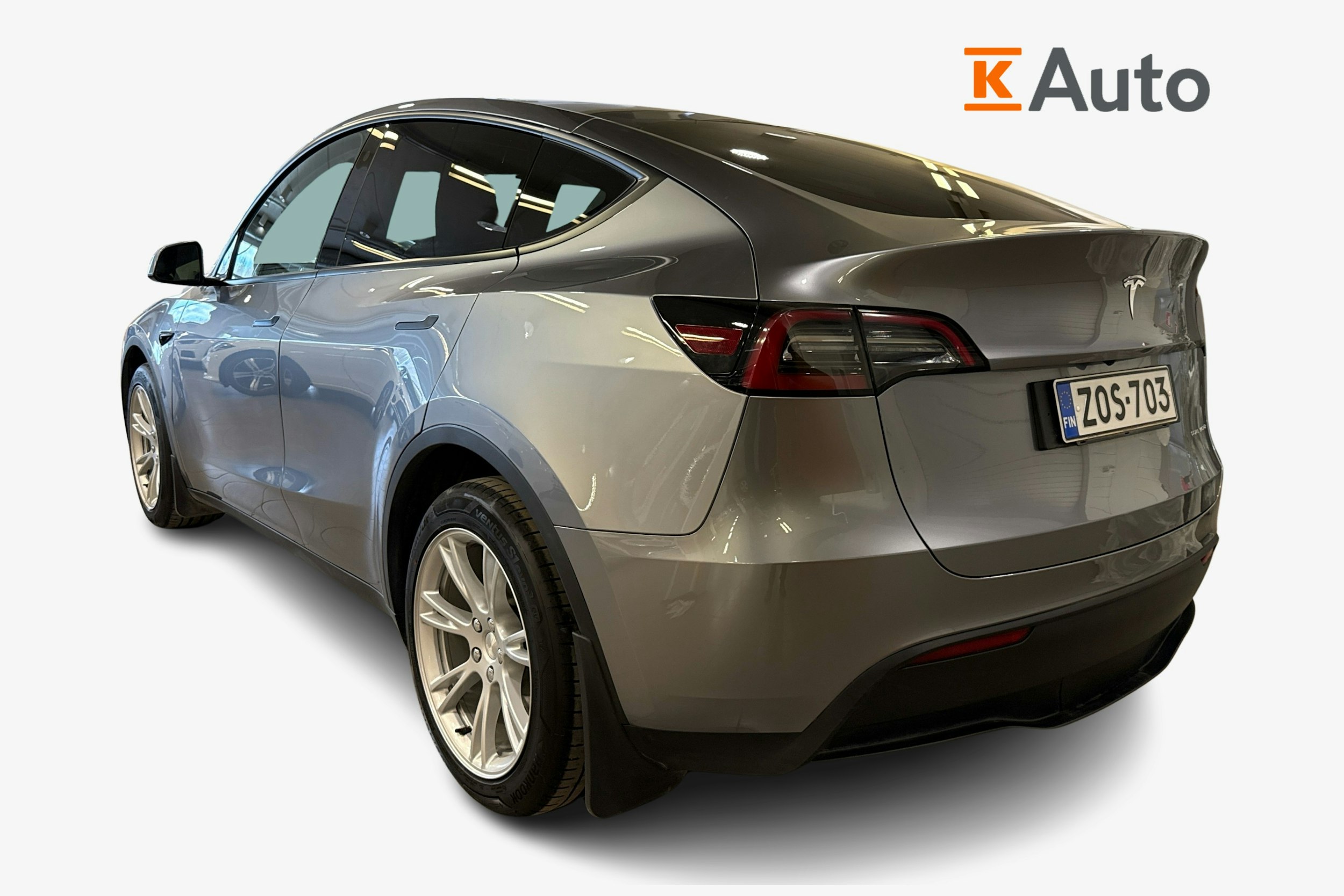 harmaa Tesla Model Y 2023 kuva 2.
