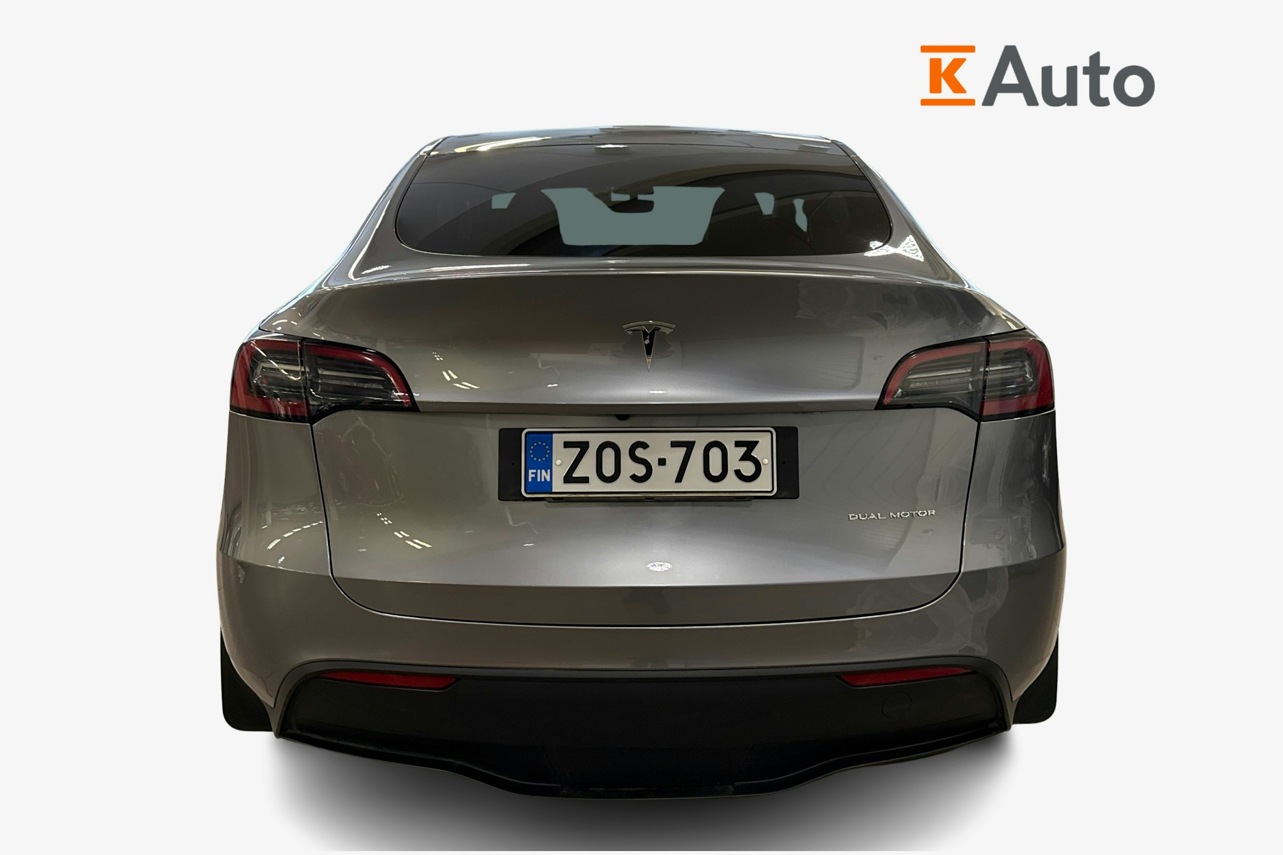 harmaa Tesla Model Y 2023 kuva 3.