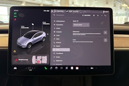 harmaa Tesla Model Y 2023 kuva 27.