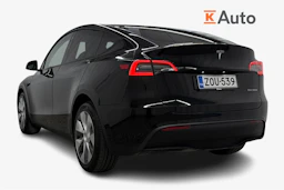 musta Tesla Model Y 2023 kuva 3.