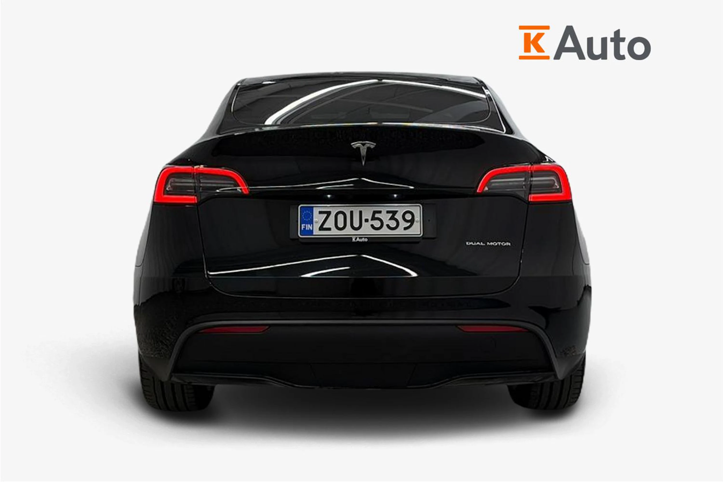 musta Tesla Model Y 2023 kuva 4.