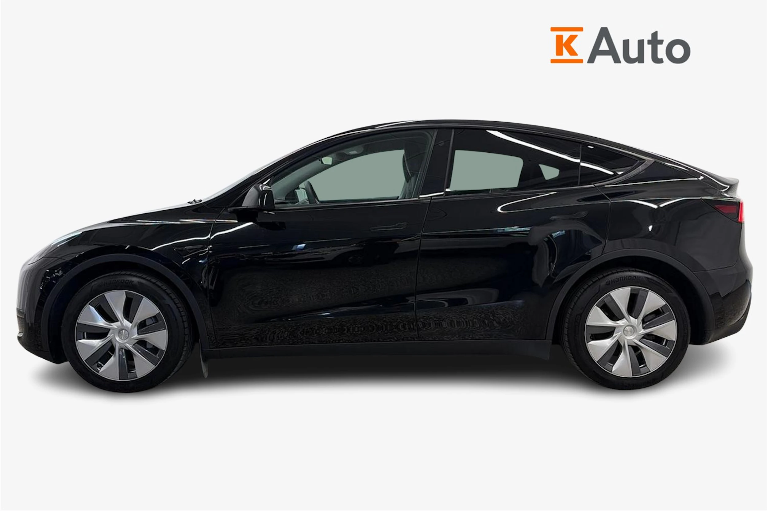 musta Tesla Model Y 2023 kuva 7.