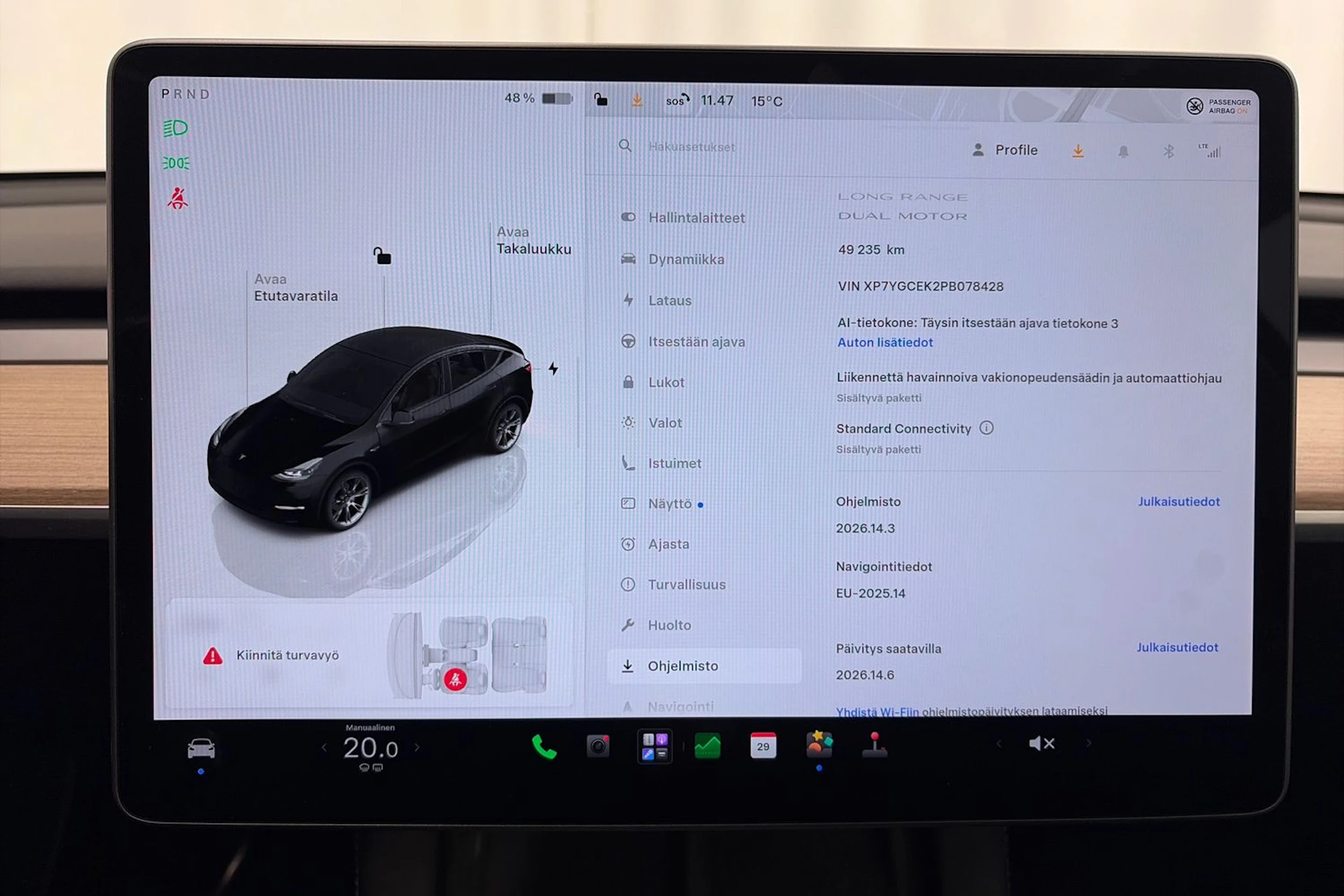 musta Tesla Model Y 2023 kuva 24.