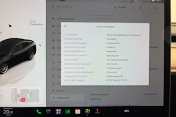 musta Tesla Model Y 2023 kuva 25.