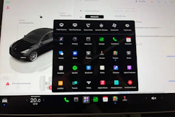 musta Tesla Model Y 2023 kuva 26.
