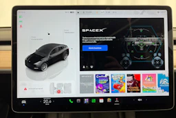 musta Tesla Model Y 2023 kuva 28.