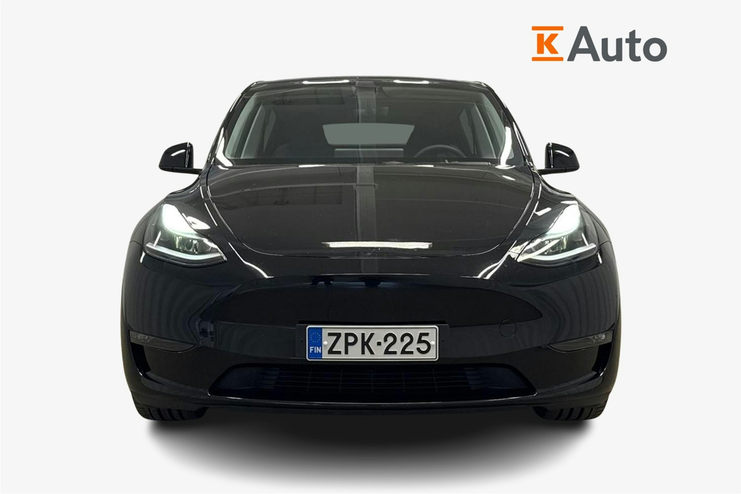 musta Tesla Model Y 2024 kuva 5.