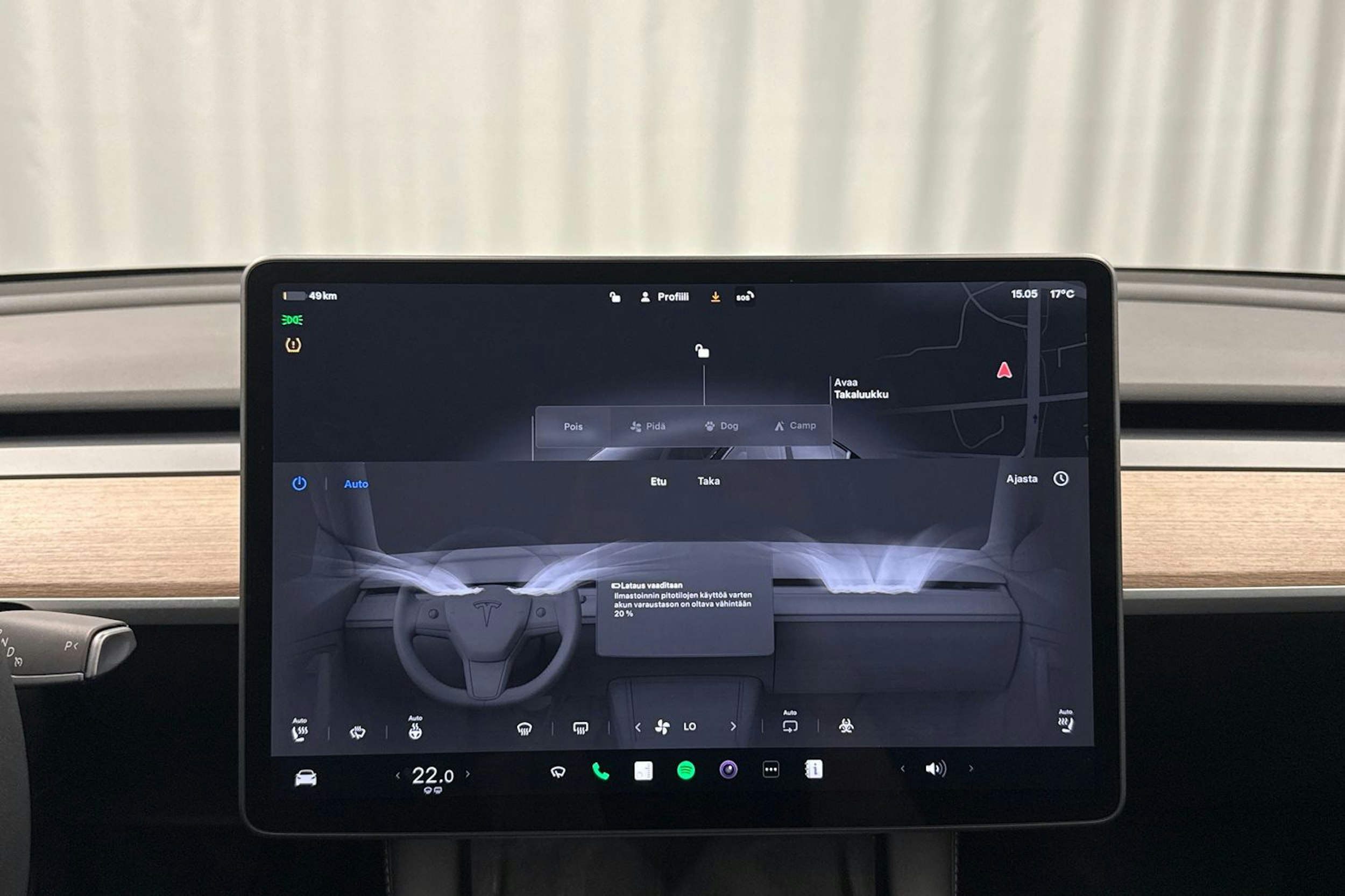 musta Tesla Model Y 2024 kuva 20.