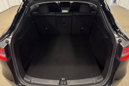 musta Tesla Model Y 2024 kuva 30.