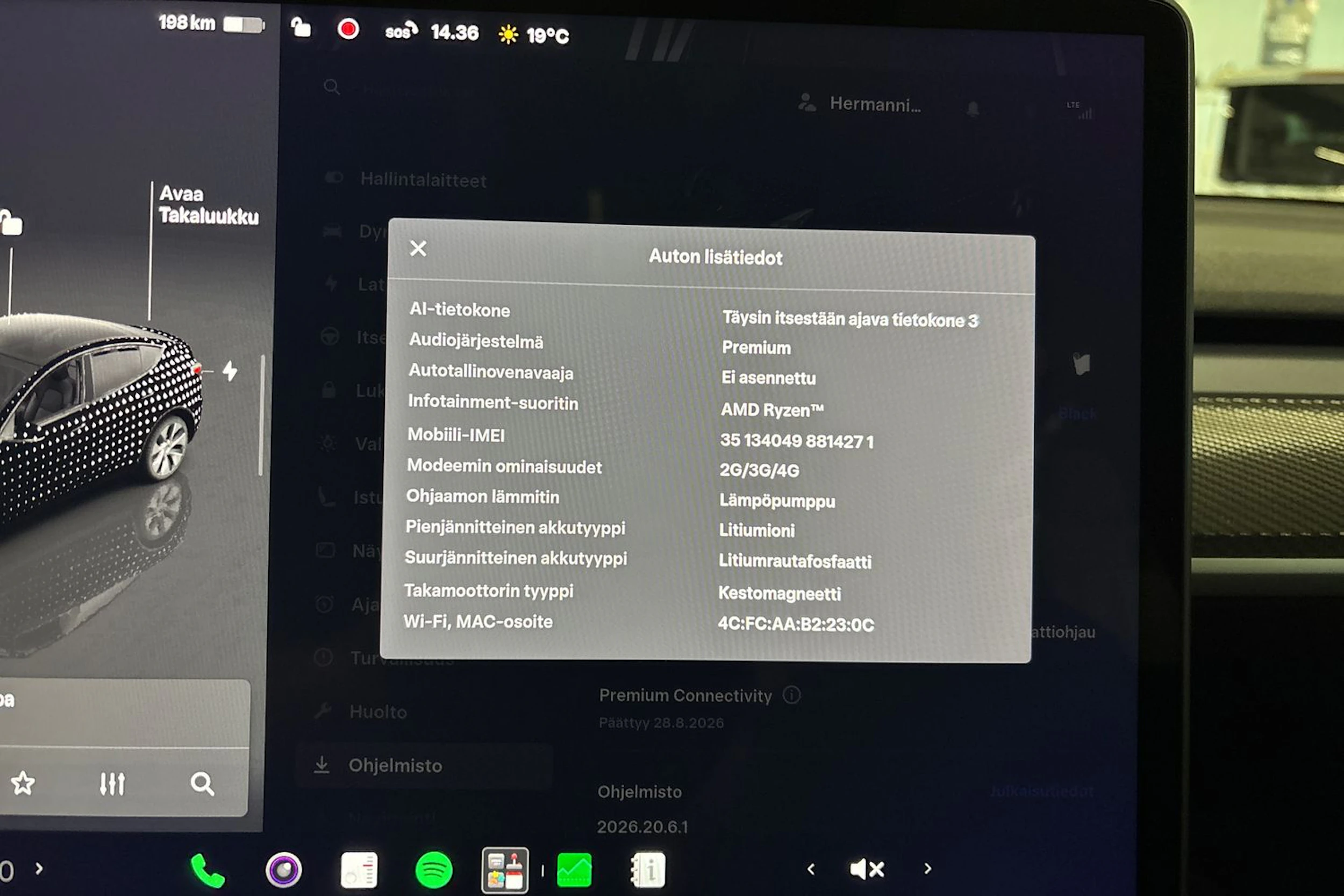 musta Tesla Model Y 2023 kuva 4.
