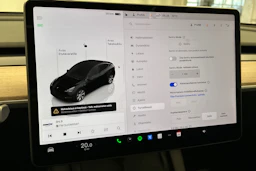 musta Tesla Model Y 2023 kuva 30.