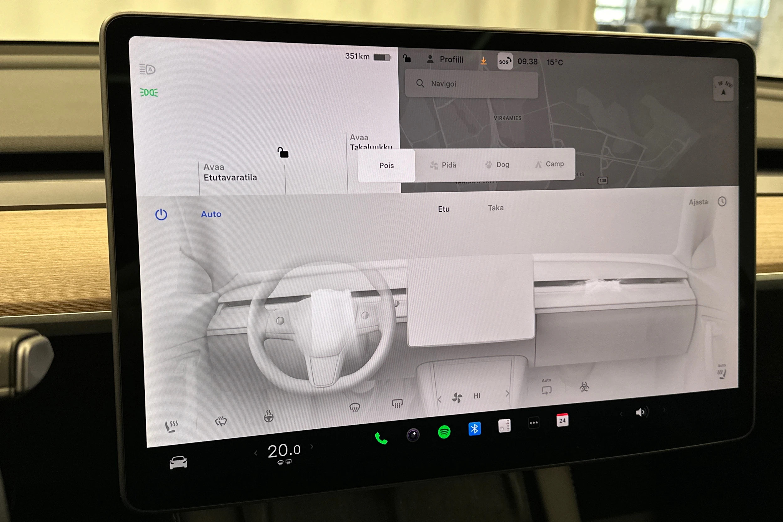 musta Tesla Model Y 2023 kuva 32.