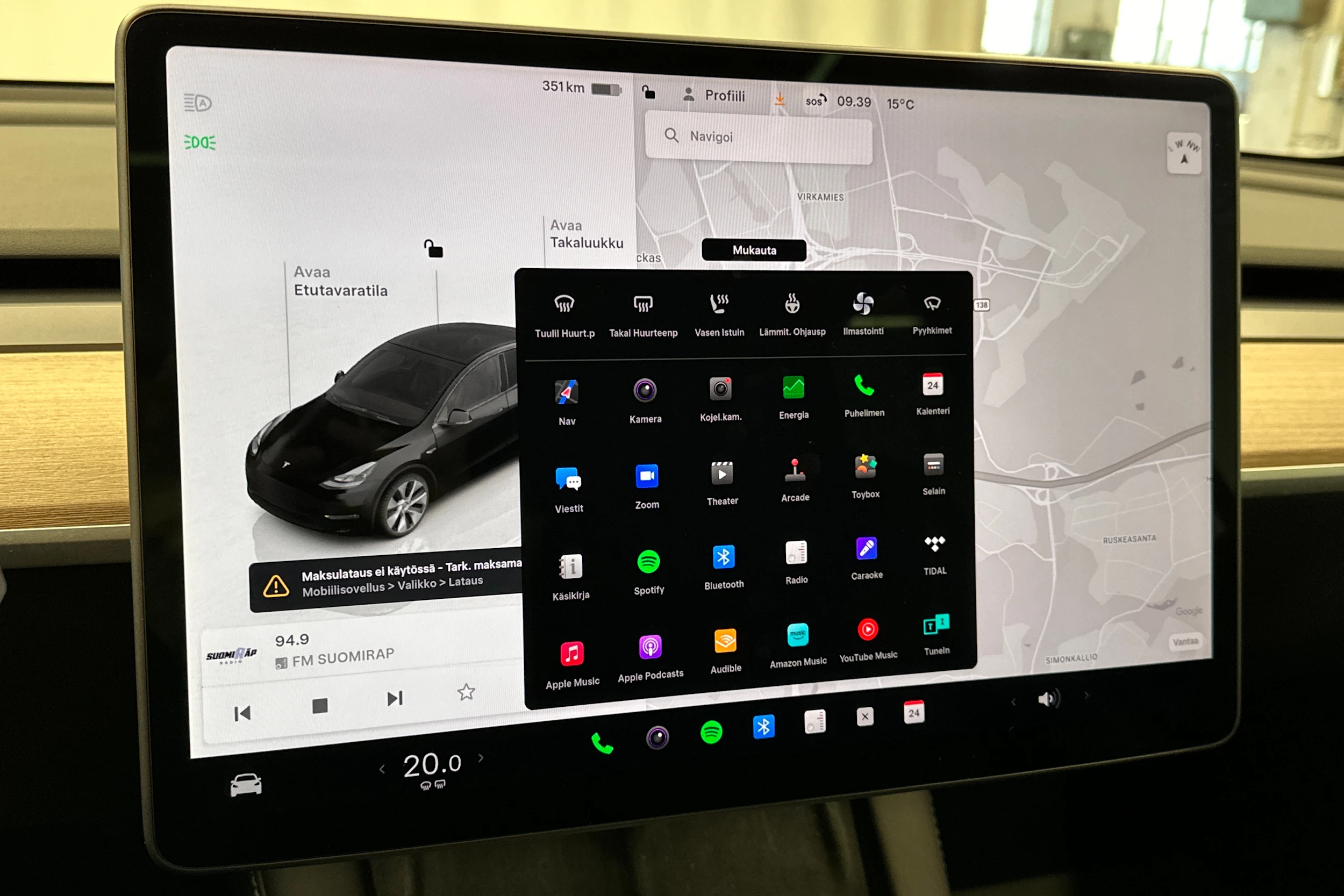 musta Tesla Model Y 2023 kuva 33.