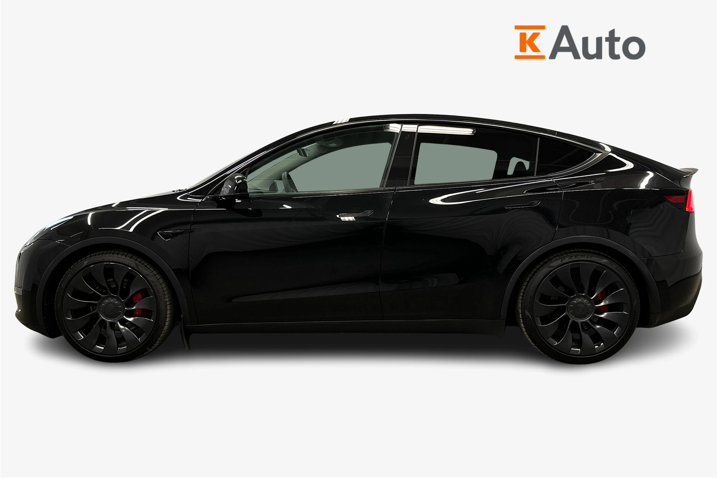 musta Tesla Model Y 2023 kuva 7.