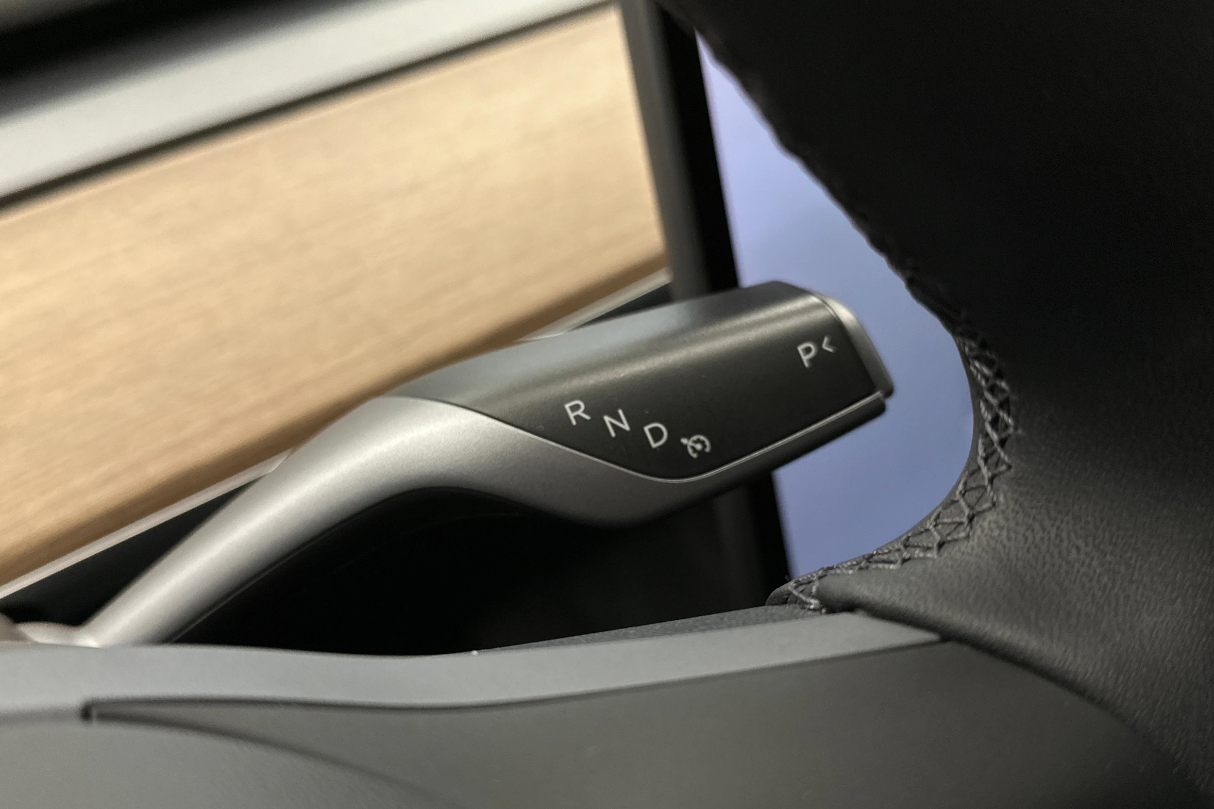 musta Tesla Model Y 2023 kuva 20.