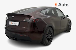 met. punainen Tesla Model Y 2024 kuva 2.